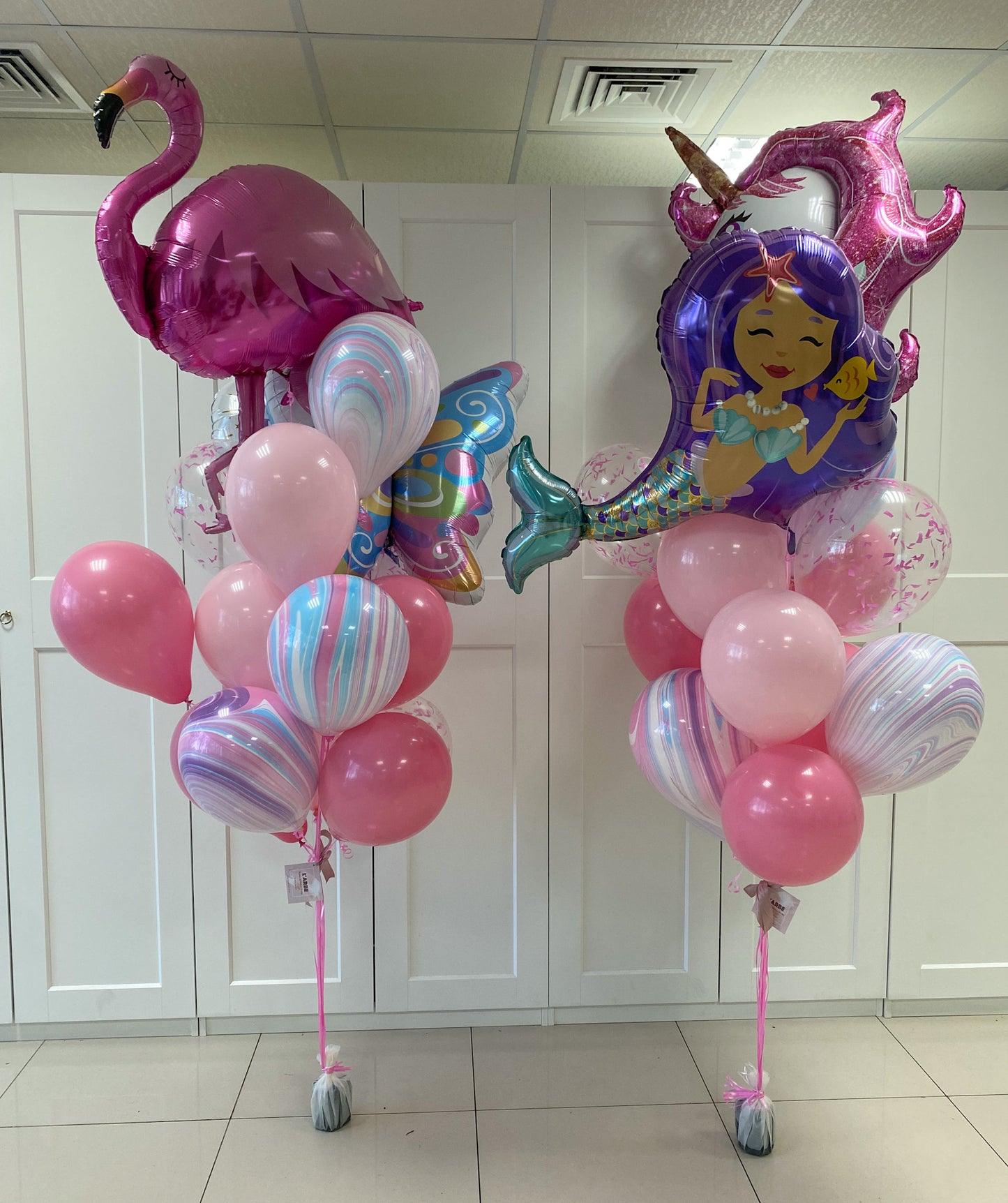 Girl balloons (0051)