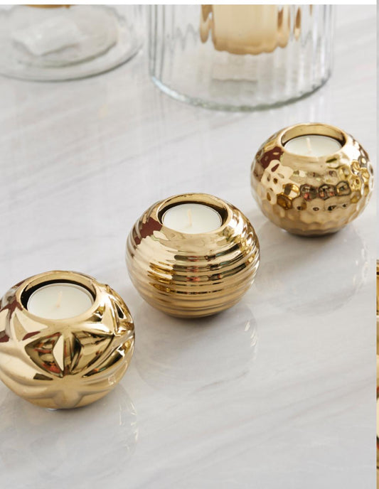 Golden small tea candle holder (rent)