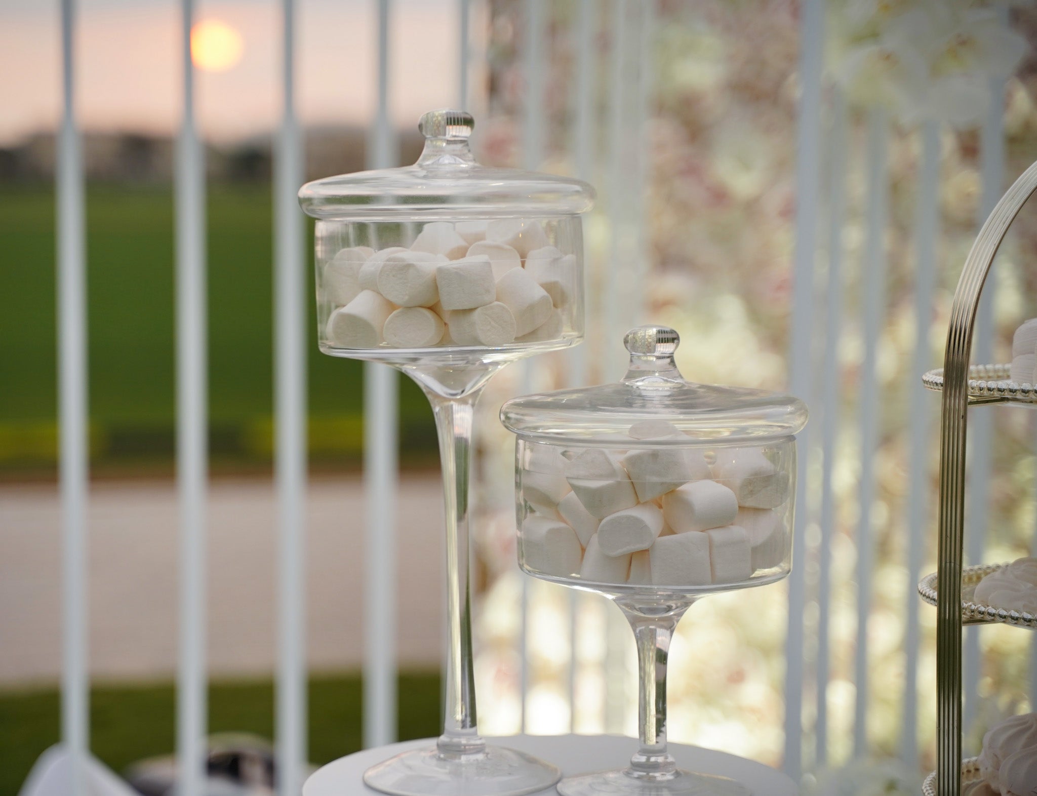 For marshmallow 2 pieces (rent)
